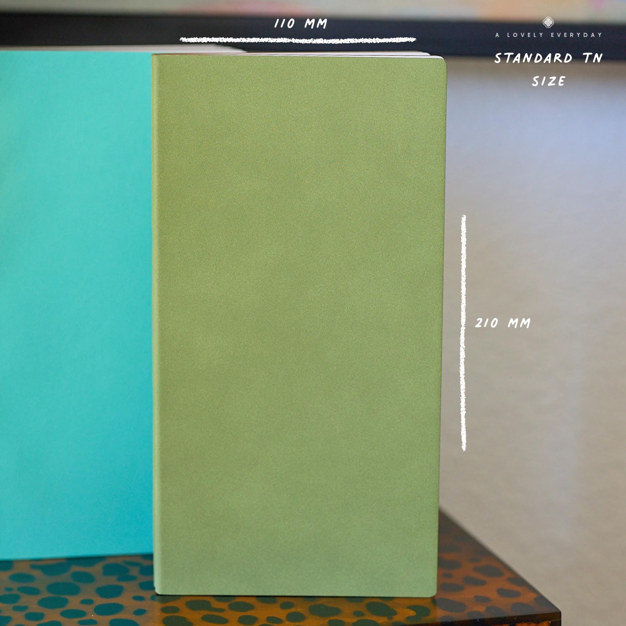 Cosmo Air Light Notebook — Standard TN — 256 Pages